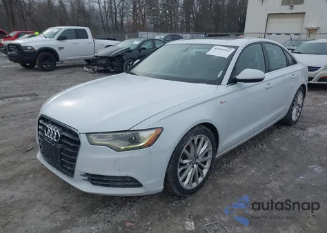 2012 Audi A6 3.0 Premium z USA, uszkodzony, nr VIN WAUGGAFC2CN126074